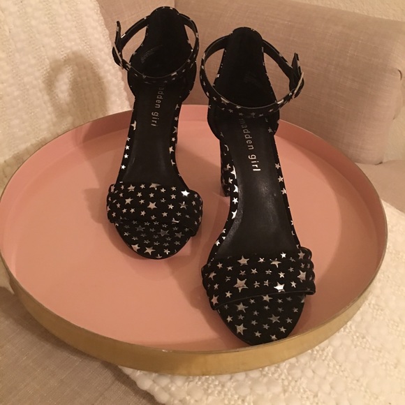 ⭐️Madden Girl G Brenna Block Heels⭐️ - Picture 3 of 6